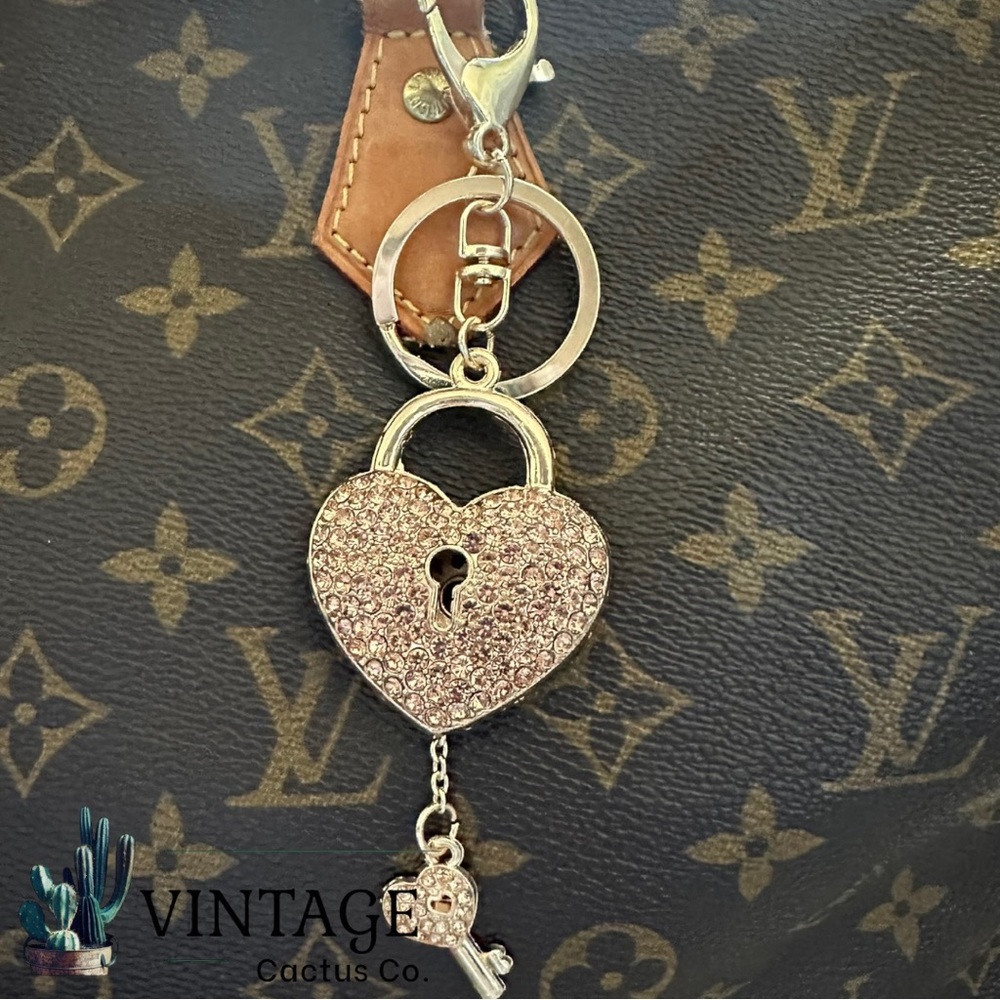 New! Rhinestone Heart Lock & Key Bag Charm/Keychain (Multicolor w/Gold Hardware - Picture 3 of 5